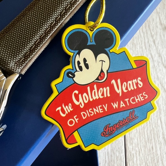 NWT Vintage Disney’s Golden Years of Watches Gray Watch - Picture 8 of 14